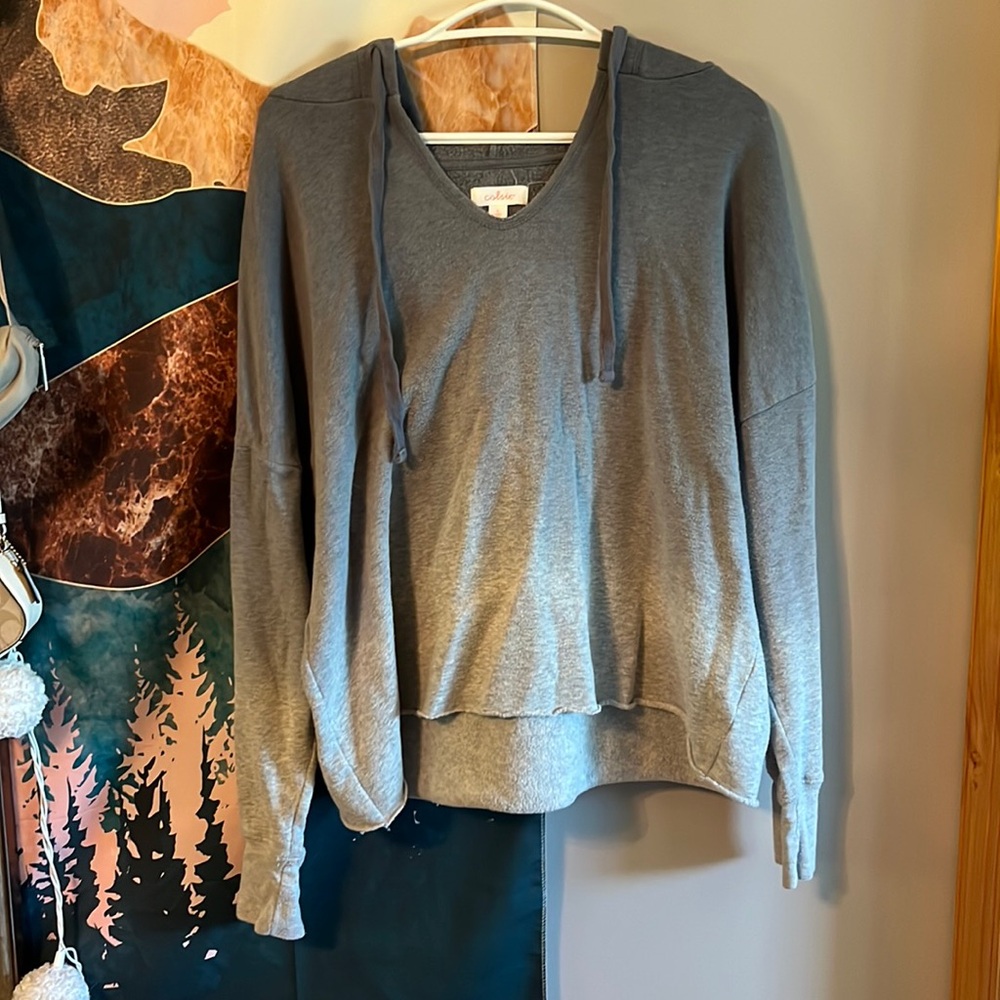 Colsie Gray V-Neck Hoodie Sweatshirt